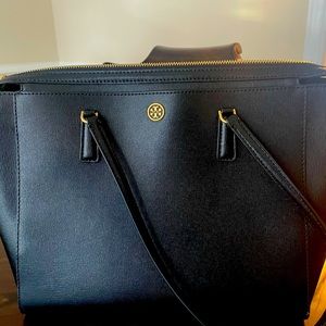 The Robinson zip leather tote. New, nice Excellent quality, roomy and durable.